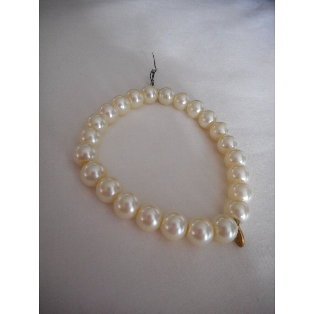 Vintage Monet Faux creamy Pearl Stretch Bracelet Costume Estate Jewelry